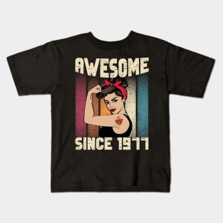 Awesome since 1977,45th Birthday Gift women 45 years old Birthday Kids T-Shirt